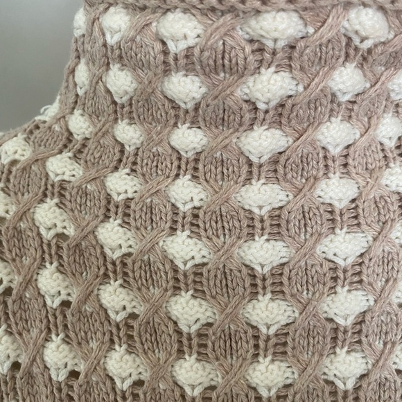 Chic Beige and Cream Women's Sweater - Picture 5 of 7